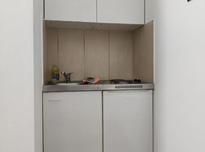 Beautiful Near The Centre Apartment *